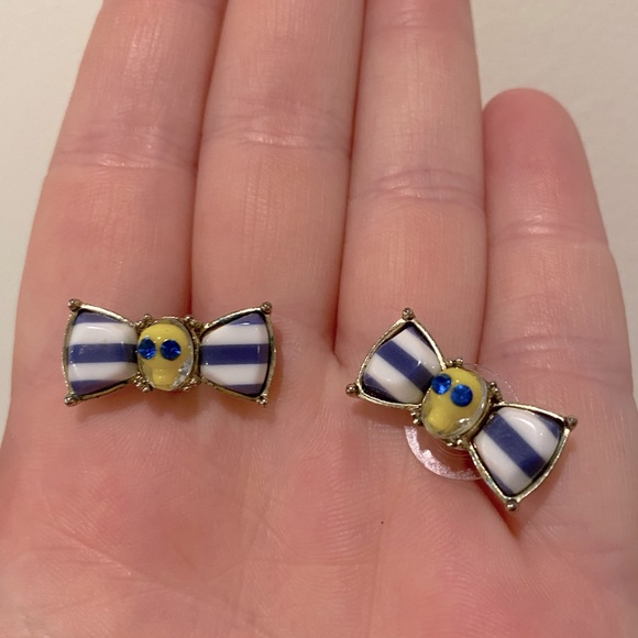 VINTAGE Betsey Johnson skull bow earrings